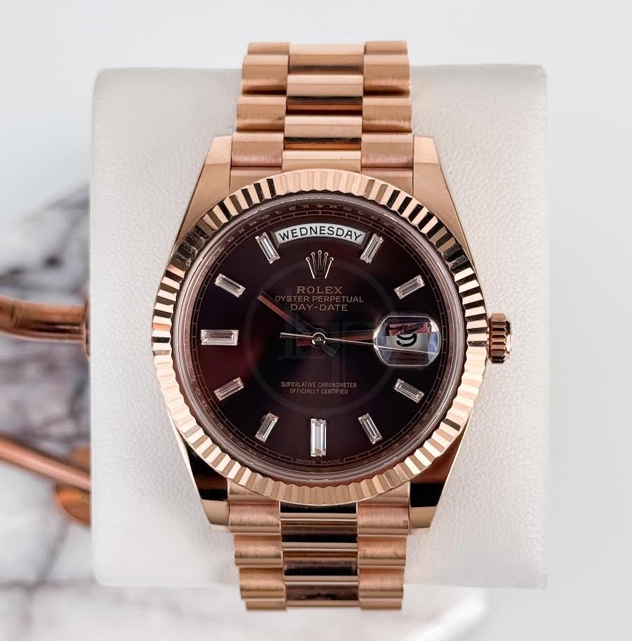 0_0740b5a6-ebe7-4376-b759-f5247dfeb64e.jpg Rolex Day-Date 40 Rose Gold Chocolate Diamond Dial & Fluted Bezel President Bracelet 228235 - - Image 1